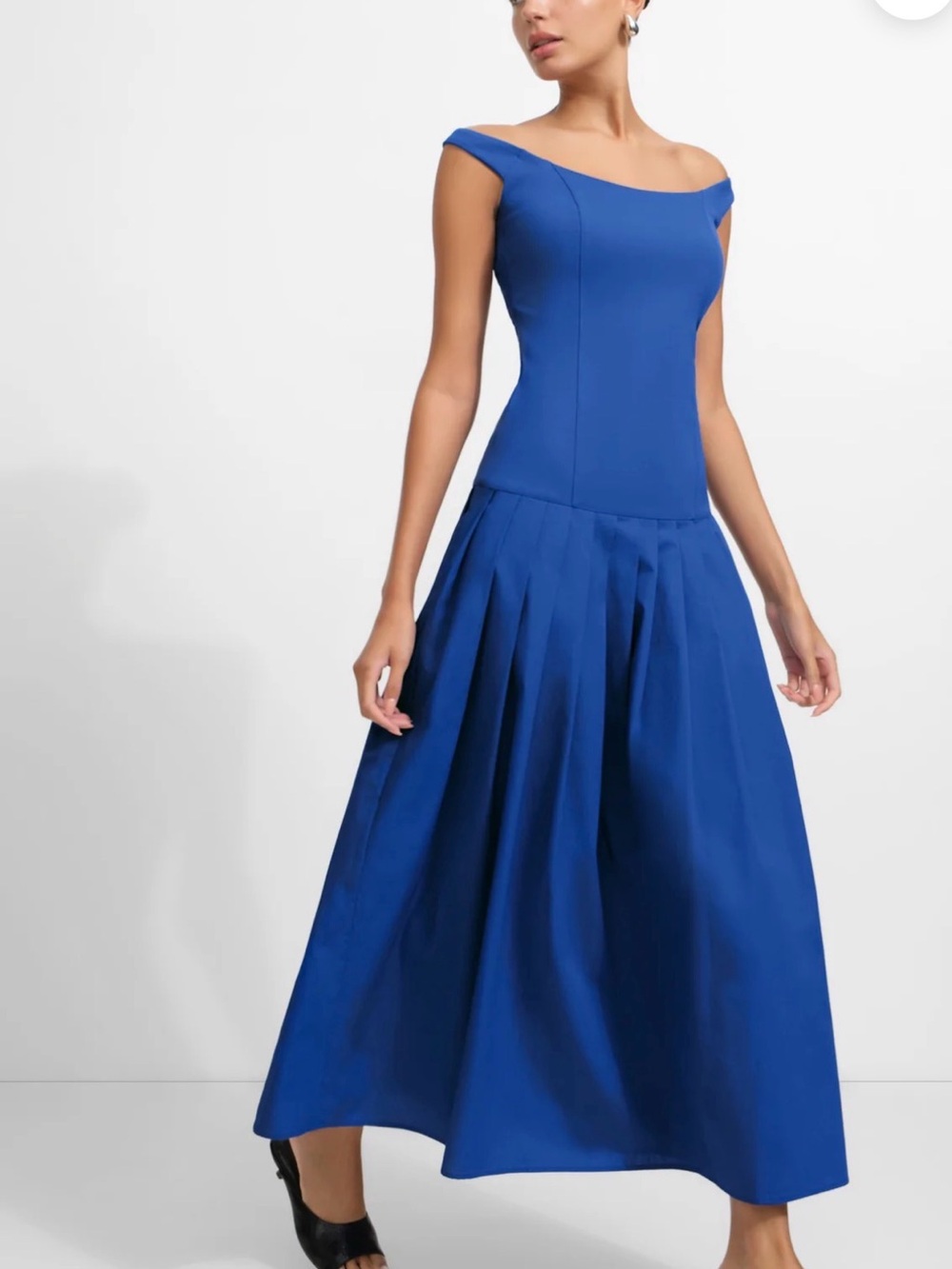 Elegant Off-Shoulder Royal Blue Maxi Dress